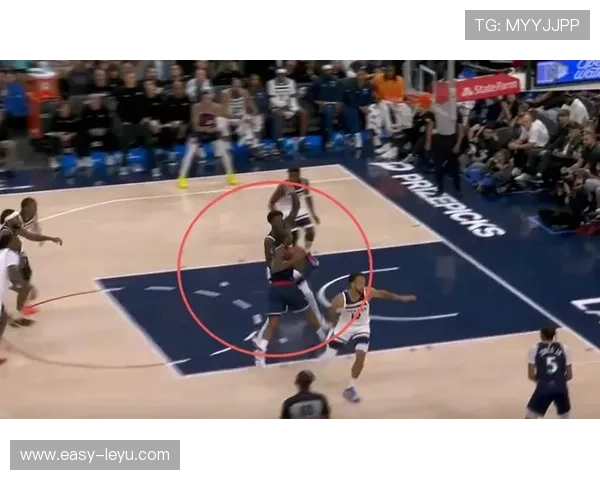 伦纳德减少单打转无球制造错位提升关键回合效率