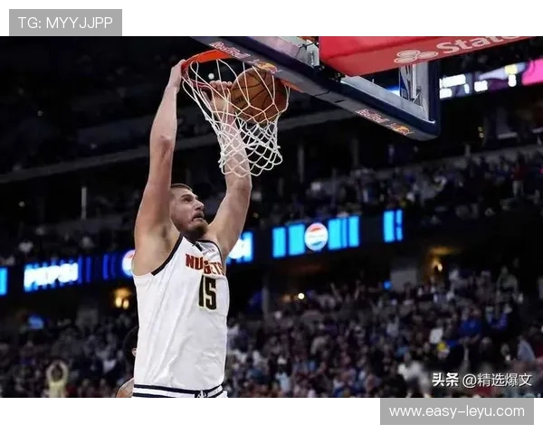 张伯伦篮下单打效率压制约基奇的组织内线